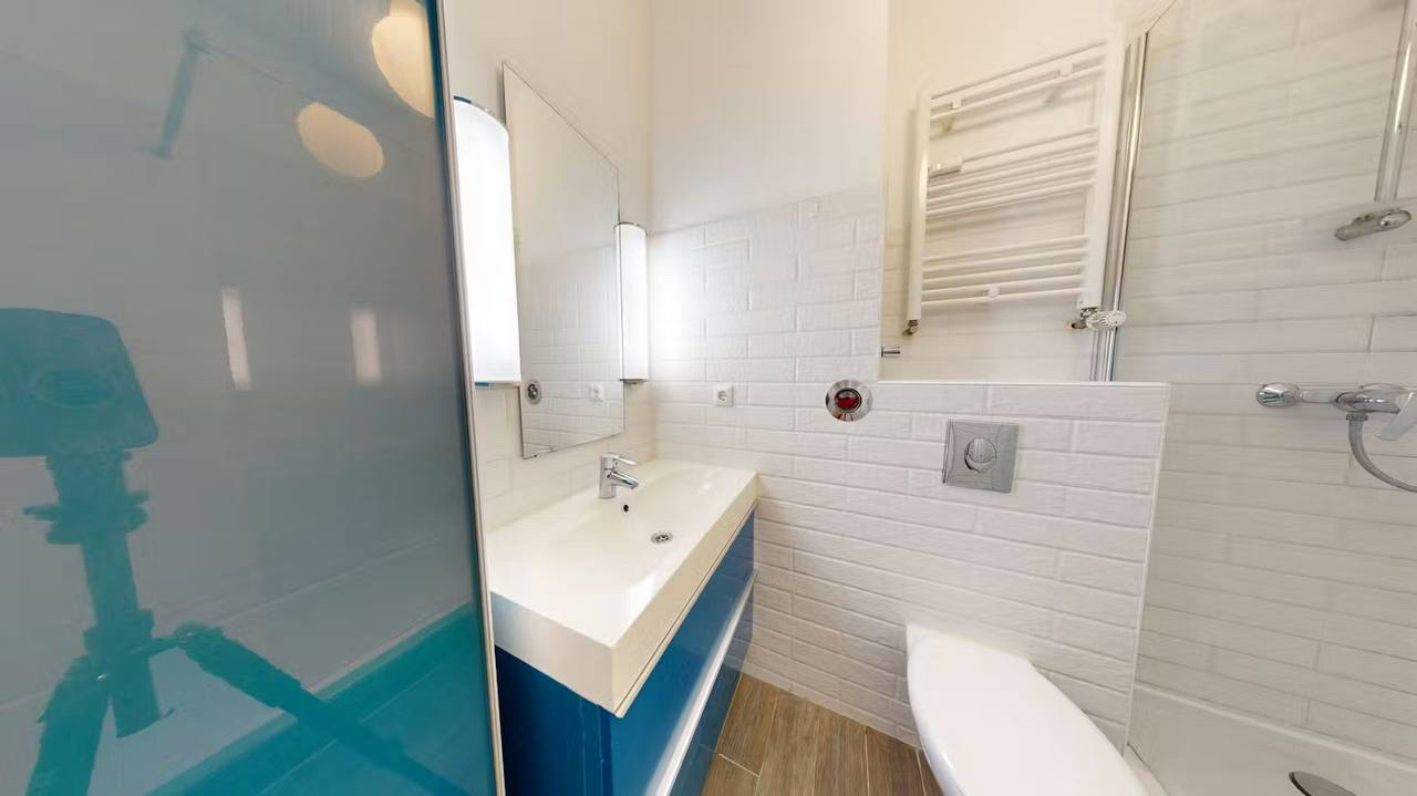 Studio meublé 44m² – Avenue Montaigne, Paris 8ᵉ - Image 2